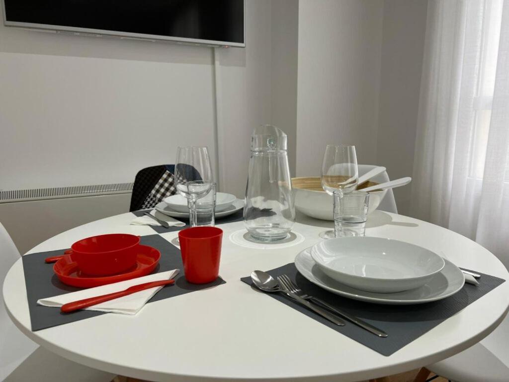 Apartamento Confot / Sbhome Нойя Екстер'єр фото
