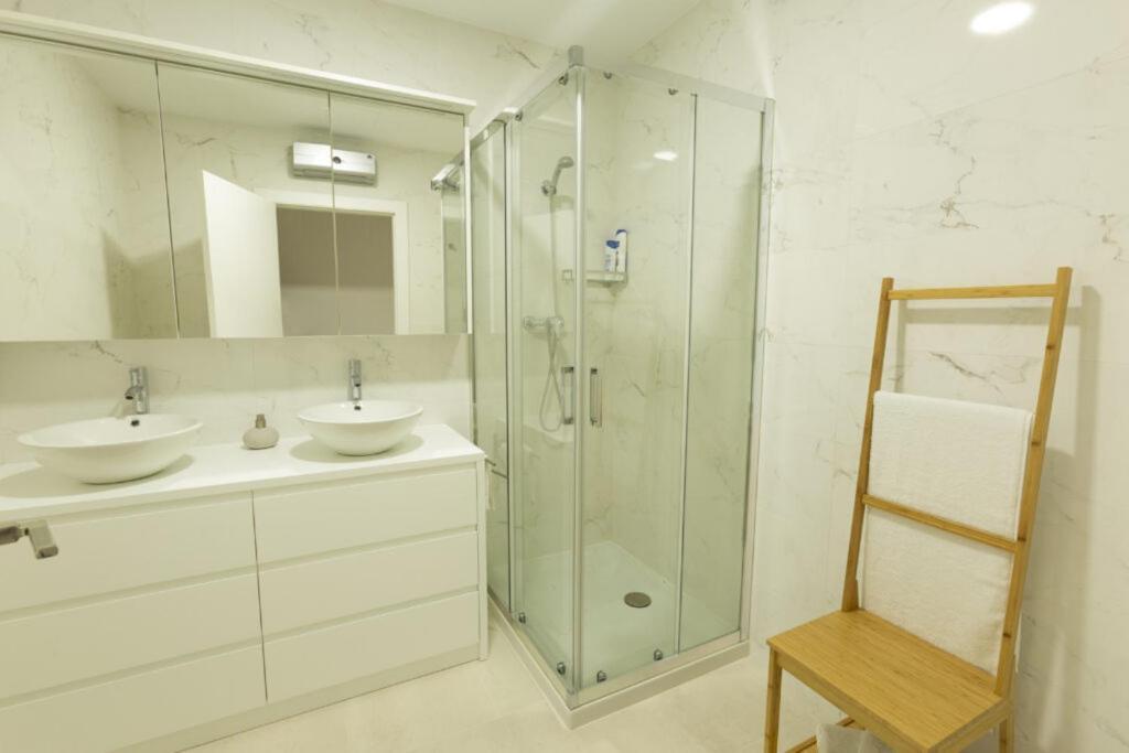 Apartamento Confot / Sbhome Нойя Екстер'єр фото